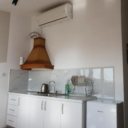 Cityscape Delight Apartment Shkoder