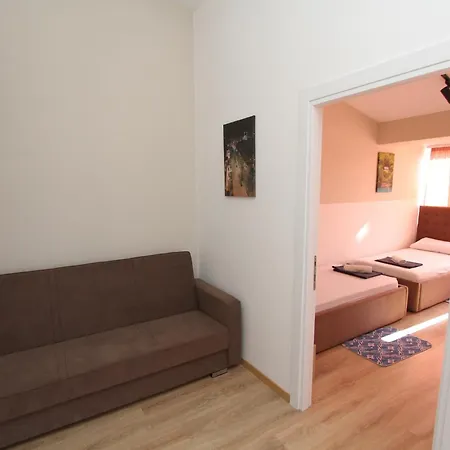 Cityscape Delight Apartment