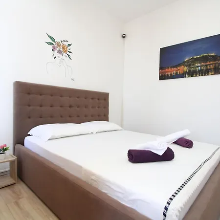 Cityscape Delight Apartmán *